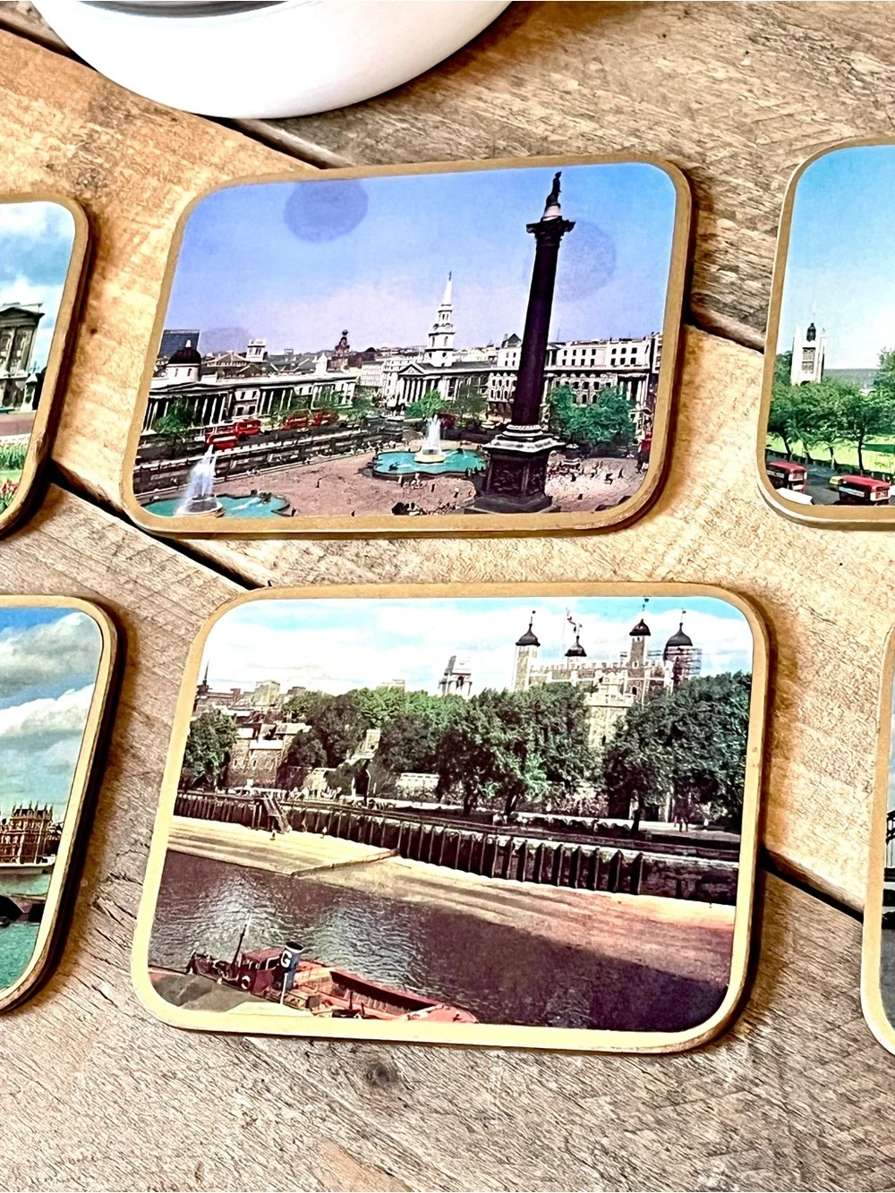 Vintage Win-El-Ware London England Landmarks Coasters Set of 6 Gold Trim 4.5